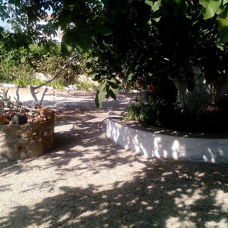 Guesthouse Karidia Skala Eresou Luaran gambar